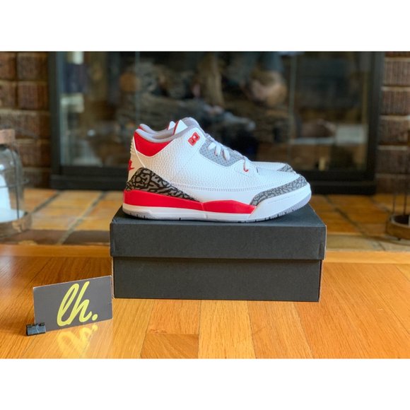 Size 3y Air Jordan 3 Retro “Fire Red” Athletic Basketball Shoes DM0966-160 - Picture 4 of 6